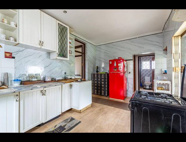 3 BEDROOM HOUSE FOR SALE IN PRESTBURY